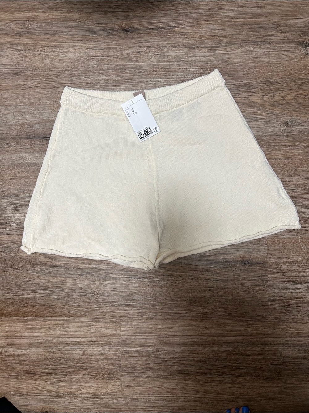 H&M Cream Ribbed Lounge Shorts